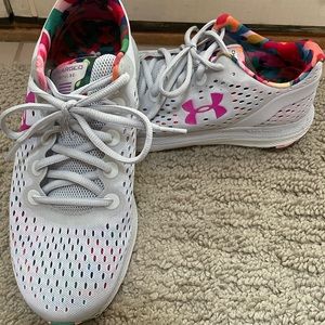 Under Armour Charged Impulse Floral Running Shoe (US 8)